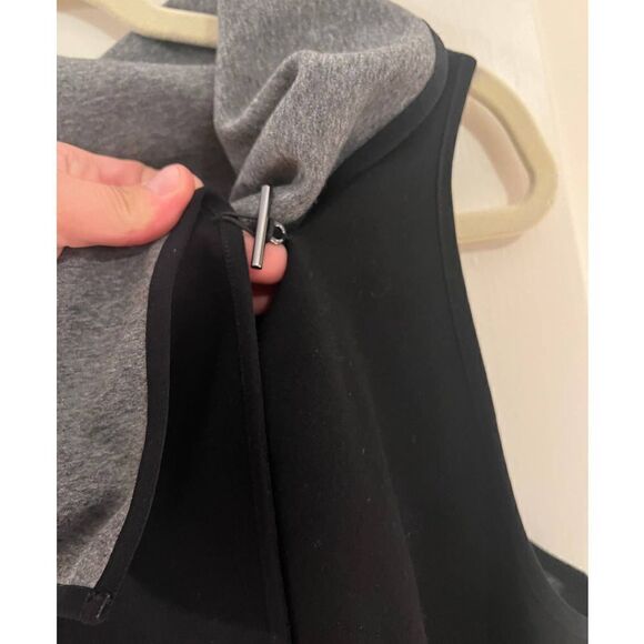 MICHI Revolver Reversible Wrap Vest, Gray/Black Sz. M - Picture 6 of 8